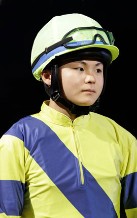 ���c ����